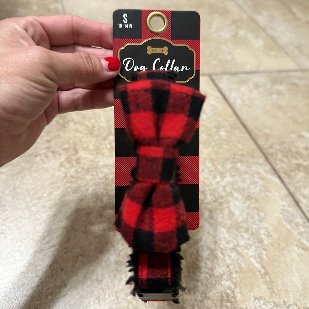 NWT dog collar with bow tie size S